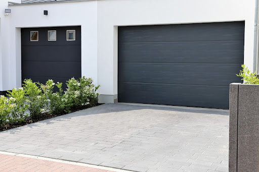 Garage door repair in Lisle, Illinois