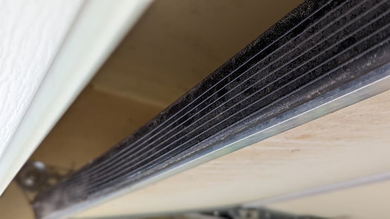 Type of garage door bottom seal / weatherstripping
